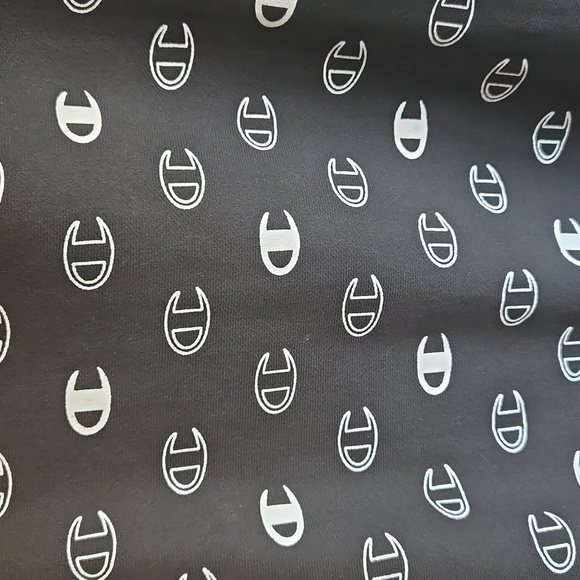 Champion Logo C Pullover Sweater ✨️✨️ ✨️   Size 3XL - Picture 2 of 8